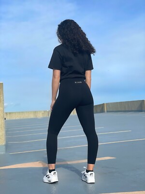 Bloom Athletics 25in Inseam Training Leggings Size Small