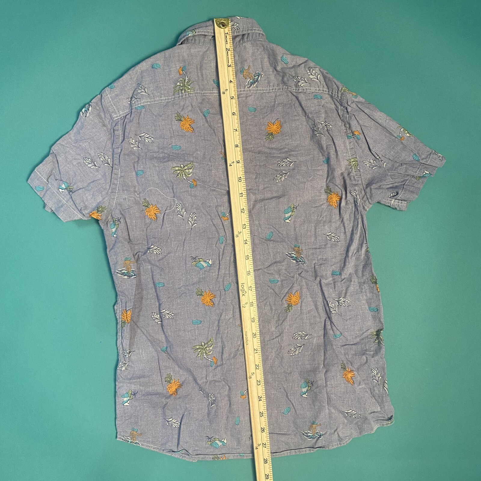 Small Feather Patterned Mossimo Short Sleeve Butt… - image 5