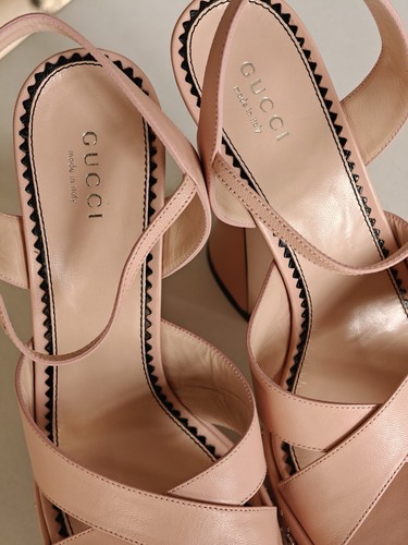 Gucci platform tacchi GG 38,5 UK 5,5 US 8,5 rosa borchie ad incastro prezzo consigliato £ 1100 125 - Foto 9 di 10