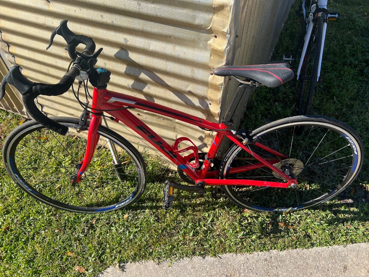 One red and one white Fuji racing bicycles 300s and 650 | eBay