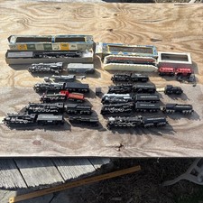 Lot Of HO Scale Train Cars Engines Parts Repair Randolph Atlantic NYC