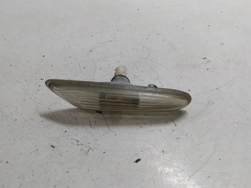 BMW 3 E46 Kotflügelblinker vorne rechts 71657411 2.00 Diesel 110kw 28407909