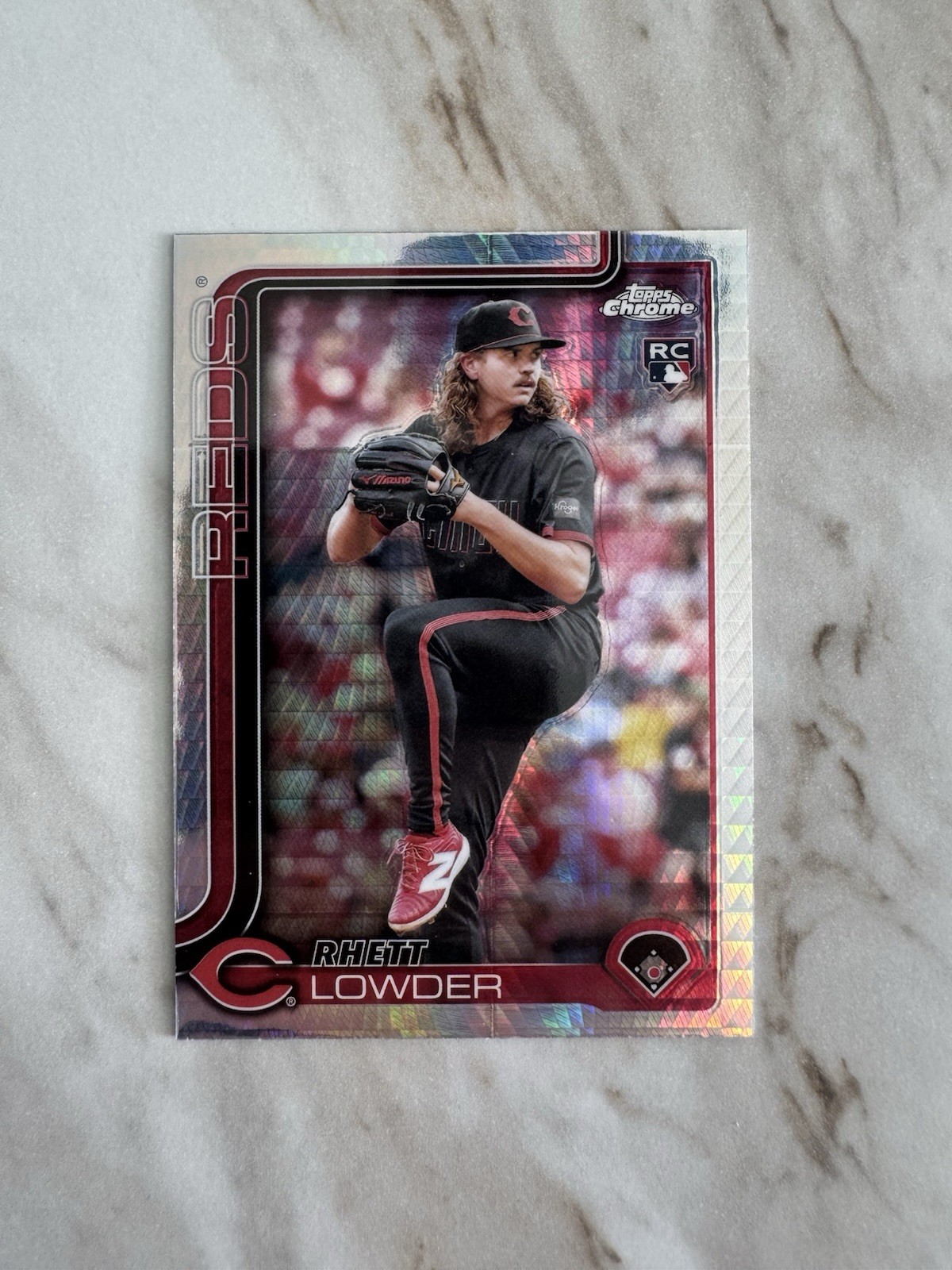 Rhett Lowder 2025 Topps Chrome RC #147 Prism Refractor REDS