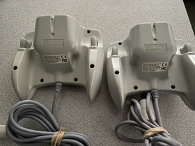 SEGA Dreamcast Console Bundle 2 Games  Controllers & Hookups - White - Tested