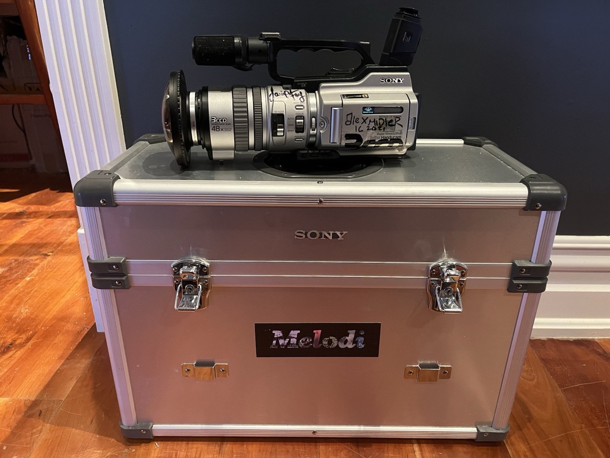 SIGNED VX2000 WITH ORIGINAL BOX, CAMERA BOX, FISHEYE, AND ETC. | eBay