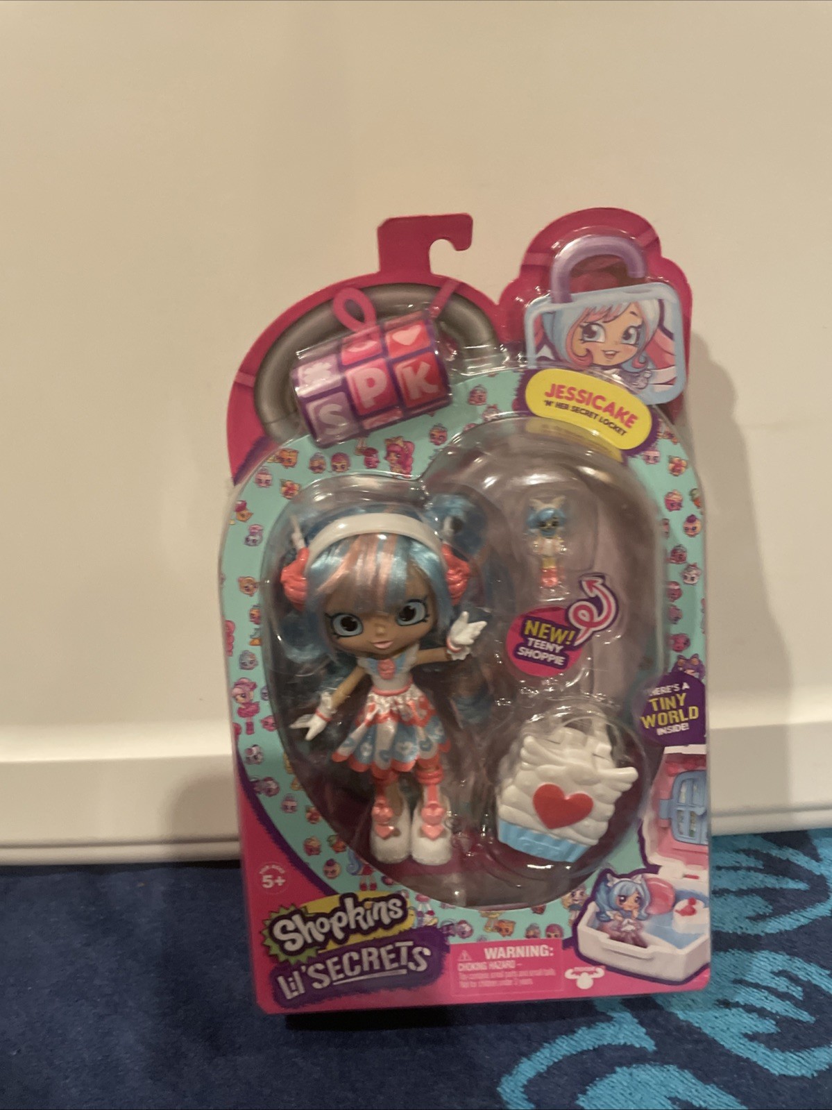 Moose Shopkins Shoppies Lil Secrets Jessicake Doll Teeny Shoppie Locket Blue
