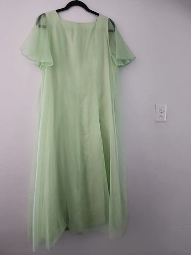 Vintage Gauzy Seafoam Green Gown Lace Trim Plus Size 23" PTP Handmade - Picture 7 of 7