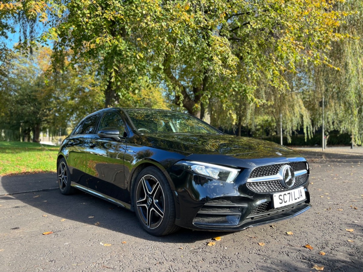 Mercedes-Benz A-Class | 1.3L A180 AMG Line Edition Executive | Euro6 Petrol