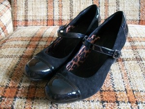 clarks sapphire vase mary jane pumps