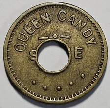 Neenah Wisconsin Trade Token, Queen Candy Store, Good For 5¢ In Trade