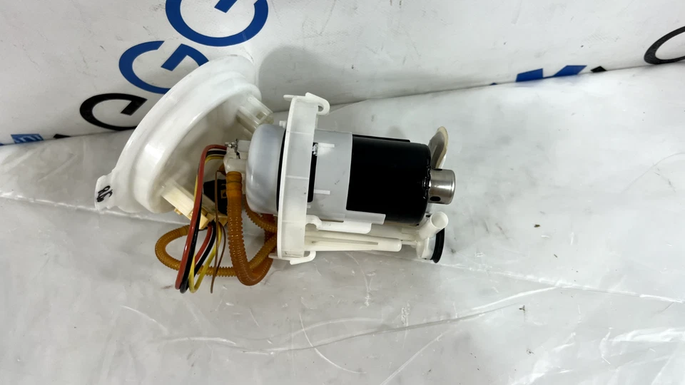 Conjunto bomba combustible AUDI RS5 2018-2019 4N0919088A OEM Foto 3 de 4