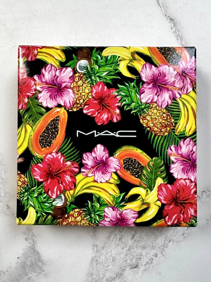 M.A.C Oh My Passion Pearlmatte Face Powder Limited Edition BNIB - Image 2 of 4
