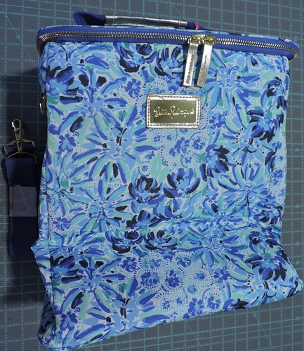 NWT Lilly Pulitzer Four Bottle Wine Cooler - High Maintenance Pattern - Afbeelding 2 van 6