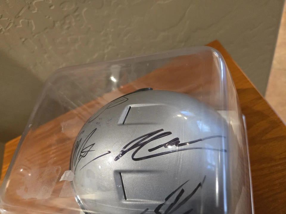 全新带盒 4 签名威瑞森迷你赛车头盔 — 第 3/4 张图片