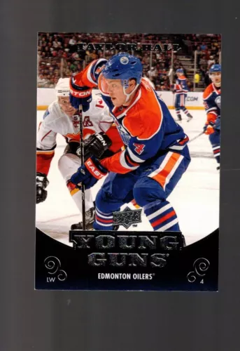 UD 10/11  TAYLOR HALL YOUNG  GUNS ROOKIE CARD  # 219  EDMONTON OILERS
