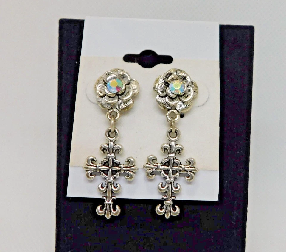 Elegante cruz de filigrana, A.B. Pendientes Cristal, Cristianos, Cualquier Ocasión, Regalo Foto 3 de 4