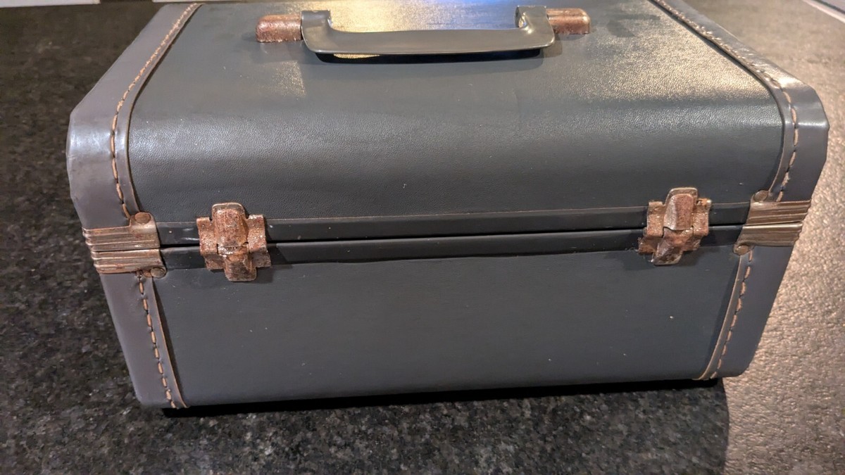 Vintage BREEZ-A-WAY BY NEEVEL Luggage Train Case VTG 1950's Mid