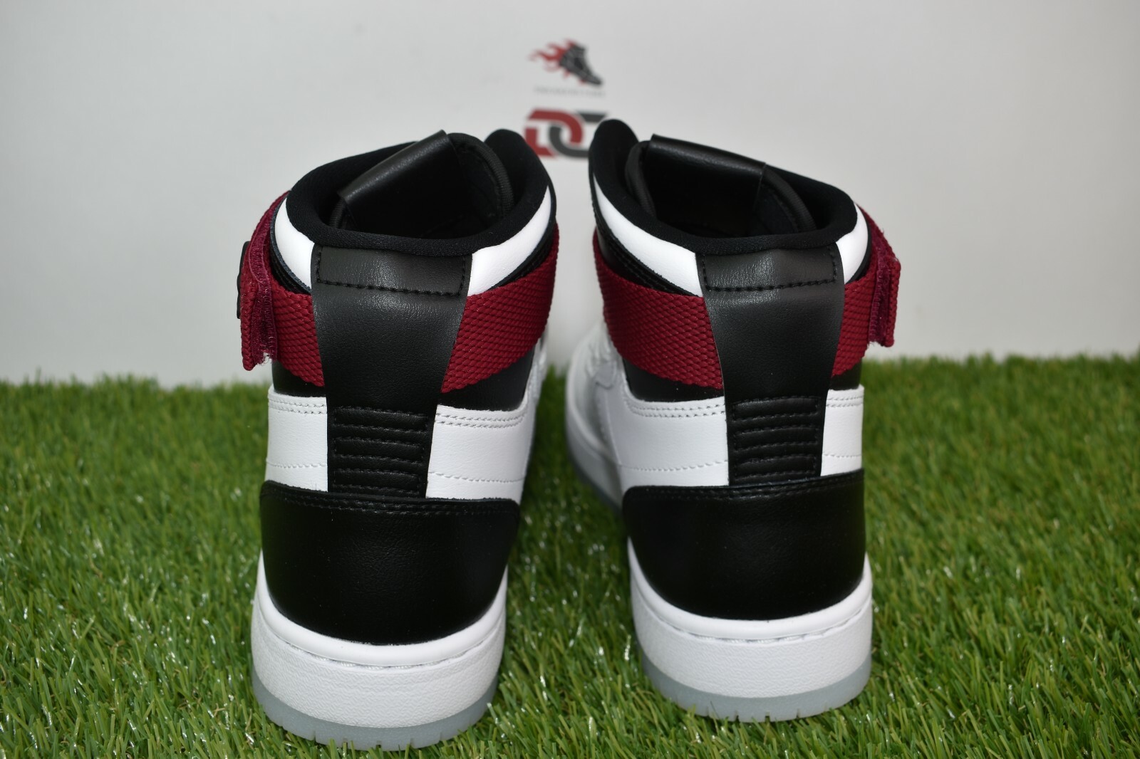 jordan aj1 nova