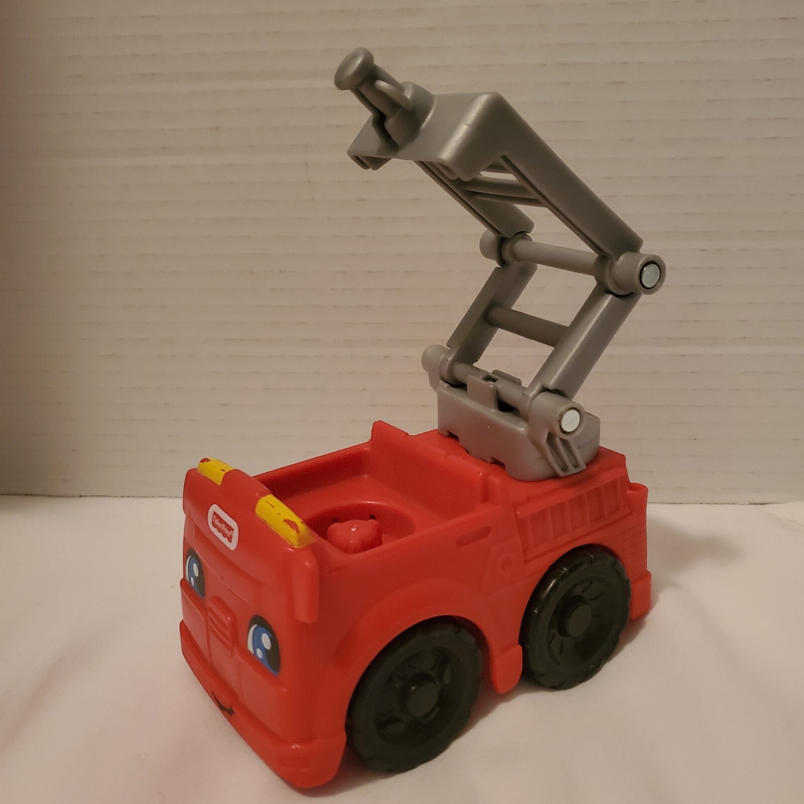 Foto 1 di 3