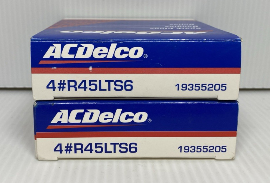 Lot of 8 AC Delco Spark Plugs R45LTS6 19355205