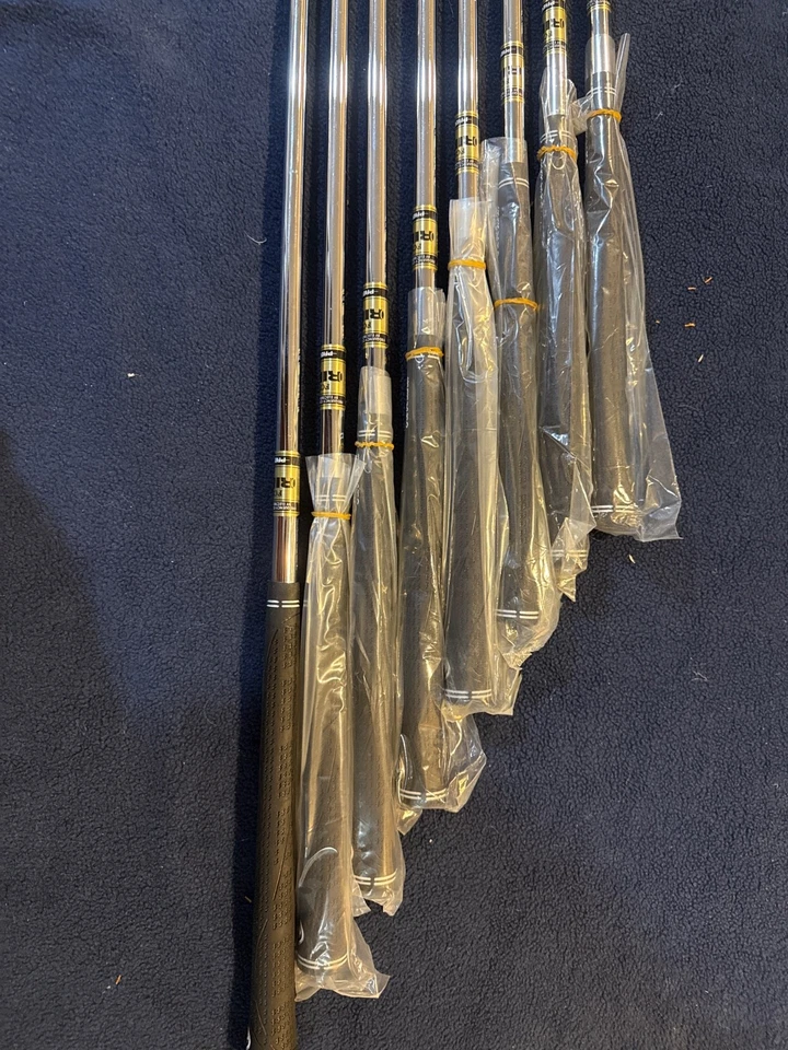 Cleveland tour action TA3 RH 3 – P iron set vintage new inbox - Image 2 of 4