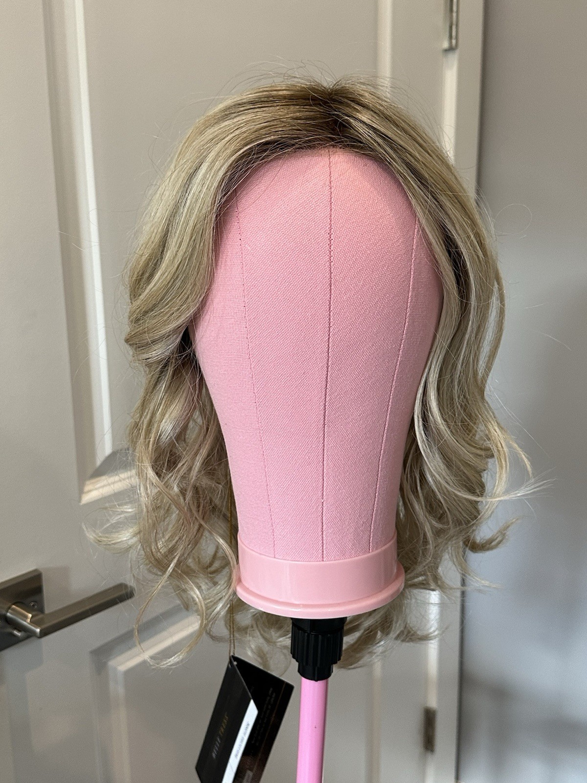 NEW Belle Tress Allegro 18 Wig In Tres Leches Blonde!