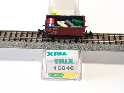 MID EDGE CAR WITH VARIOUS LOAD 23 219 DREG ERA II MINITRIX 15046 (H914)