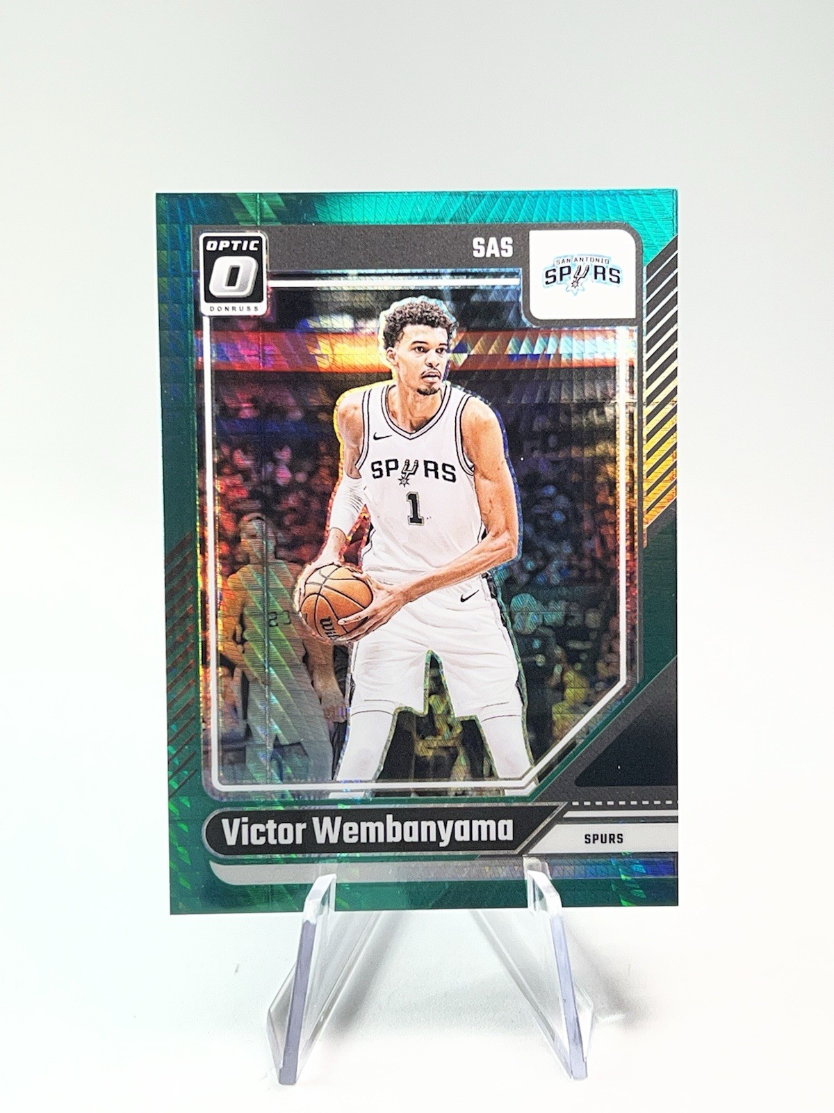 2024-25 Optic Victor Wembanyama #45 Green Hyper /249 Spurs