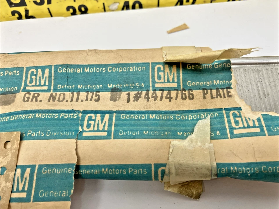 Placa de soleira de porta destro fabricante de equipamento original 4474766 1965-70 2DR Chevrolet Nova/Camaro (Bin99 - Imagem 2 de 4