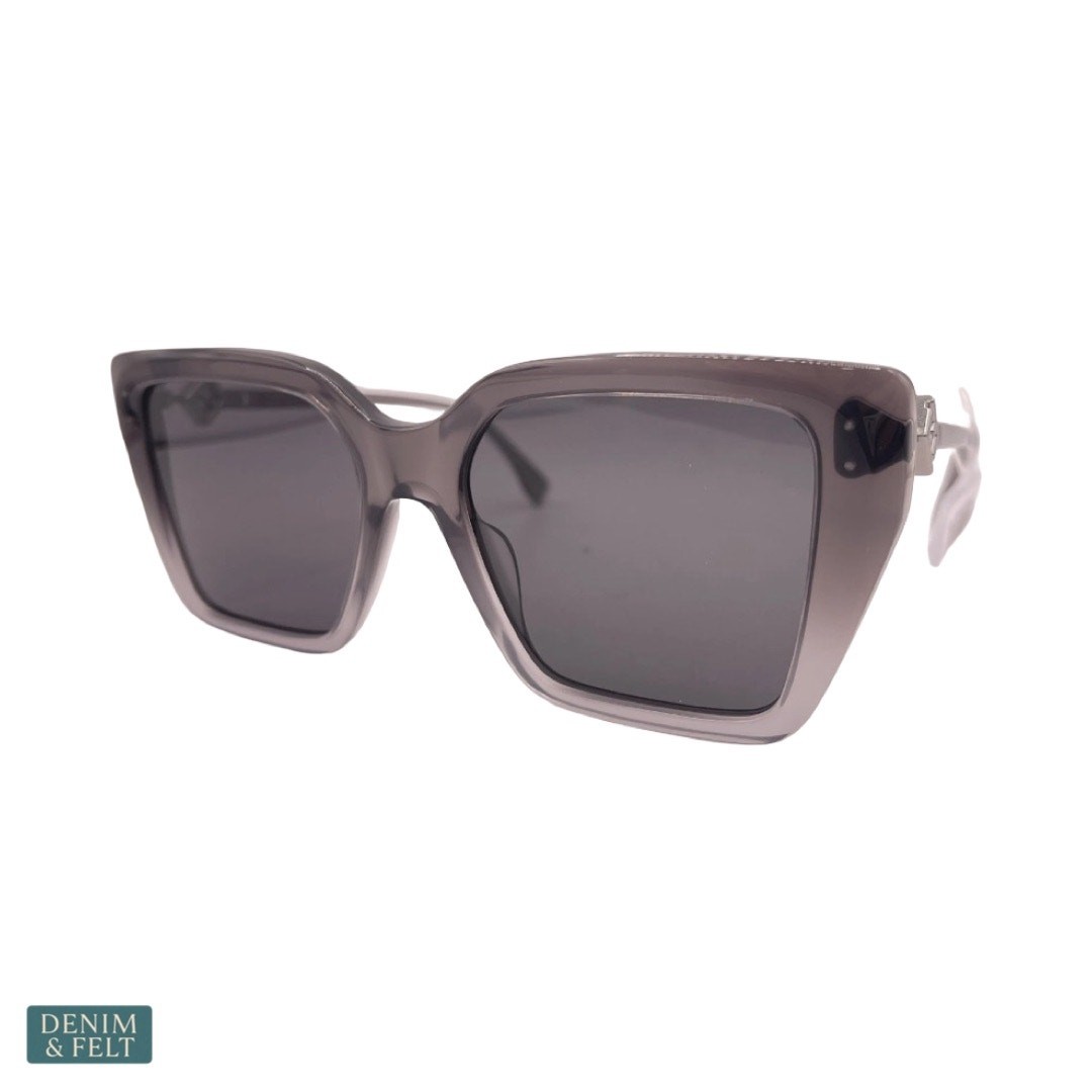 NEW Fendi FF Diamonds Square Sunglasses 54mm Grey Gradient  display picture 1