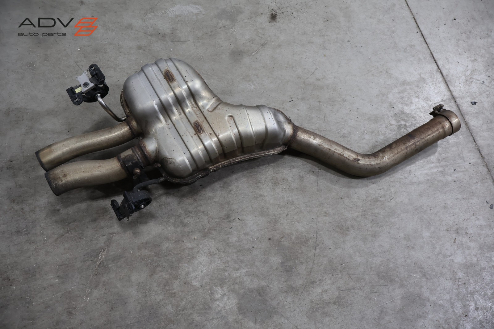 2006 - 2012 BENTLEY CONTINENTAL EXHAUST SYSTEM REAR LEFT SIDE MUFFLER OEM