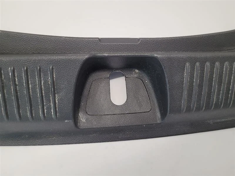 Chevrolet Trax 2016 16 placa de umbral de maletero negro Foto 3 de 4