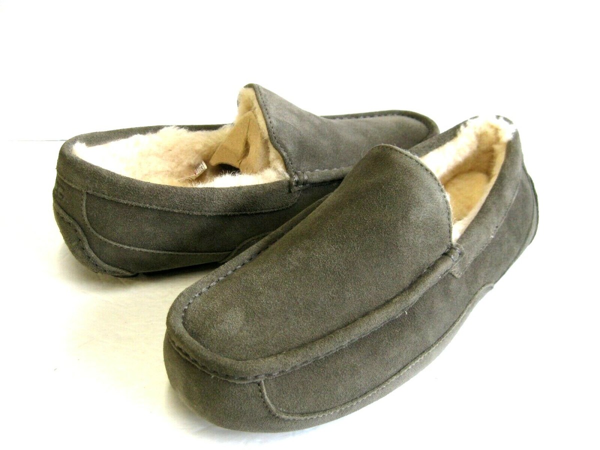 UGG Men’s gray ascot moccasin slippers, suede size 11 UGG Mens Ascot Suede Moccasin Slippers Brown Shearling Lined  main image 4