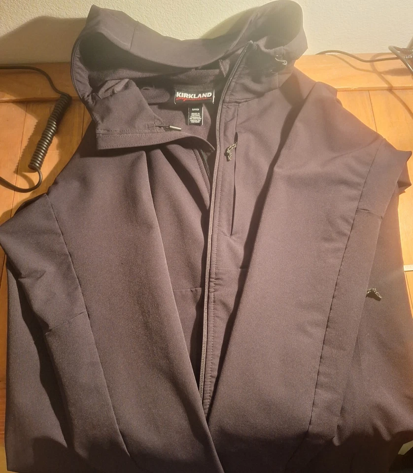 Chaqueta Kirkland Signature Soft Shell para dama / negra / talla S Foto 2 de 4