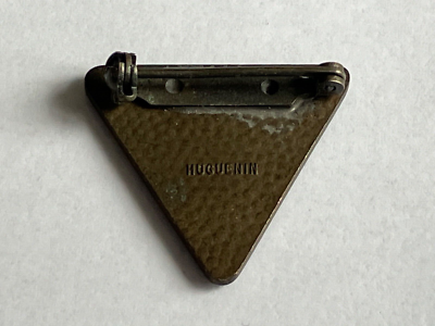ANCIEN INSIGNE EMAILLE TCS HUGUENIN LE LOCLE SUISSE