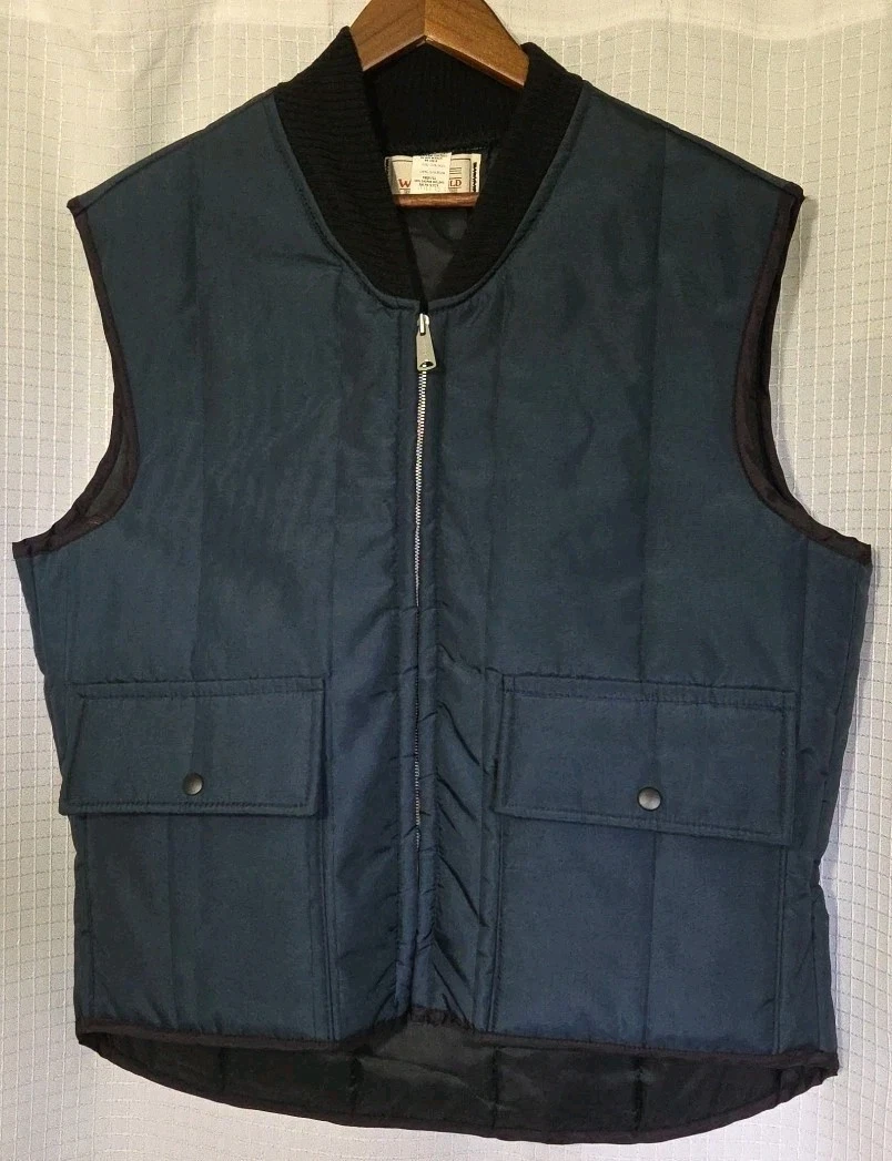 Vintage Woodfield Mens Vest Navy Size XL MADE IN USA Zipper Pockets