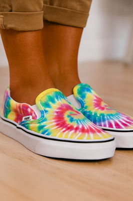 Vans Unisex RAINBOW Tie Dye Gender Inclusive M 7/WM 8.5  display picture 2