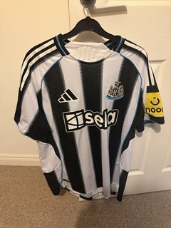 Newcastle United 25/26 Home Shirt Authentic Large
