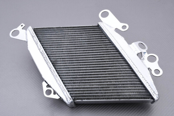 Radiateur eau droit Racing Diavel 1200 répare votre système de fuite