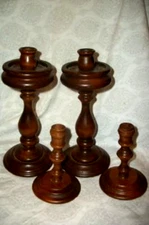VINTAGE AMERICANA WOOD CANDLEHOLDERS COUNTRY TURNED SET 4 PRIMITIVE ANTIQUE