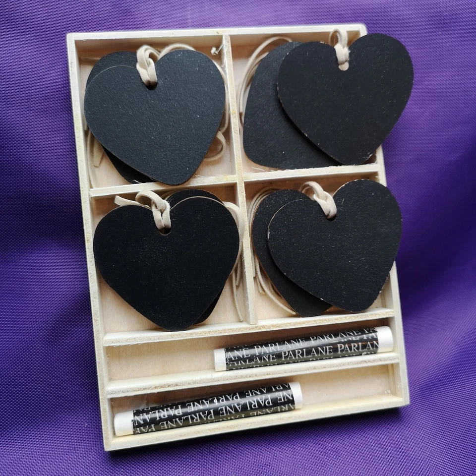 8 Small Tie-on Heart Chalk Boards - Stocking Filler - Ideal Christmas Gift - Image 2 of 3