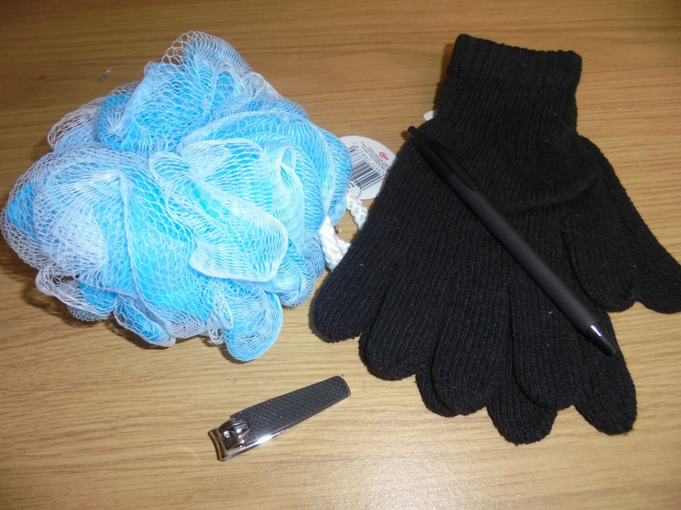 CHRISTMAS CRACKERS LARGE BOX HIS/HERS eBay