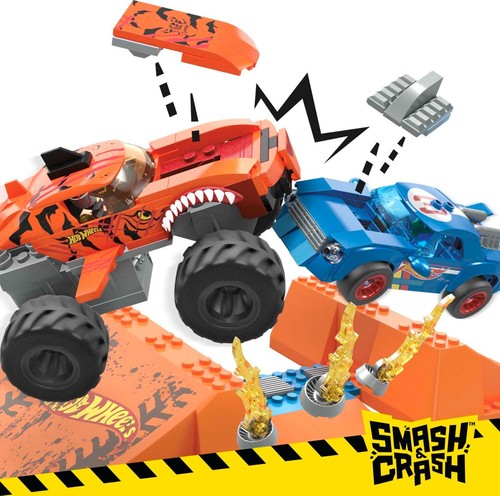 Hot Wheels Tiger Shark Chomp Course Monster Truck Building Toy with 2 Figures - Picture 2 of 6
