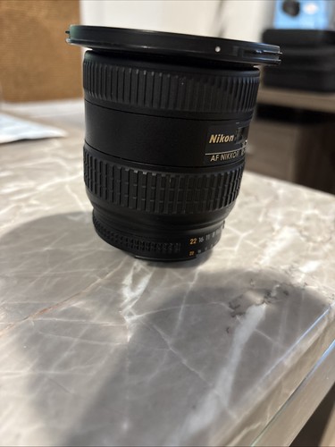 Nikon Zoom-NIKKOR Objektiv 18–35 mm f/3,5–4,5 D AF IF ED ERSATZTEILDEFEKT - Bild 3 von 10