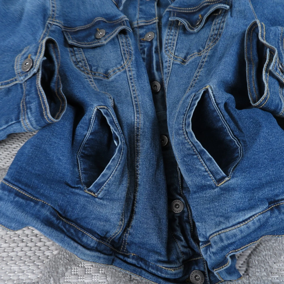 Chaqueta de mezclilla Torrid para mujer 2 azul camionero elástica primera en calce envejecida Foto 4 de 4