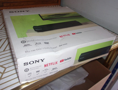 Sony BDP-S1700 Blu-ray Dvd Disc Player Streaming Black NIB