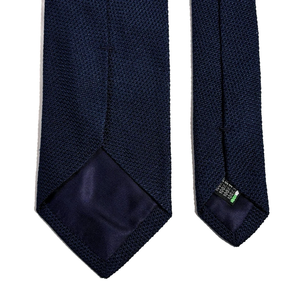 Corbata granadina de seda azul marino (Garza Fina) hecha a mano en Italia Foto 3 de 4