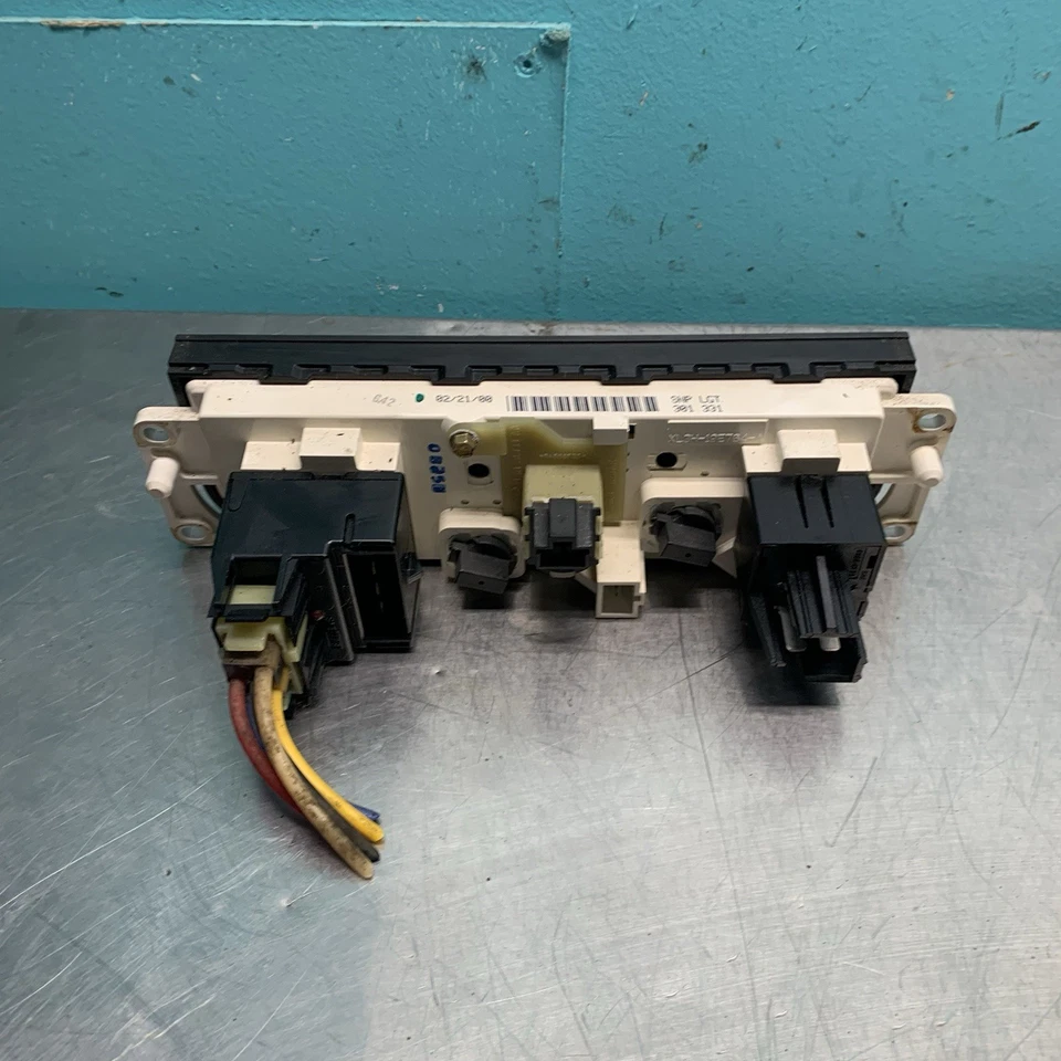 Оригинальный блок климат-контроля температуры кондиционера для Ford F150 F250 Expedition 1997-2004 годов выпуска - Изображение 4 из 4