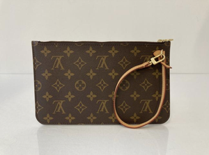 louis vuitton neverfull beige interior