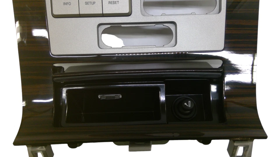 SE ADAPTA A 08-10 LINCOLN NAVEGADOR PANEL DE INSTRUMENTOS MOLDURA ASM 8L7Z7804302AA - NUEVO OEM Foto 2 de 4